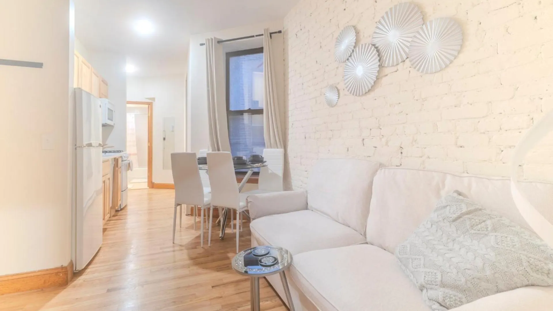New York City Stay2 Close To Time Square, Central Park, Columbus Circle, Health Kitchen Apartment